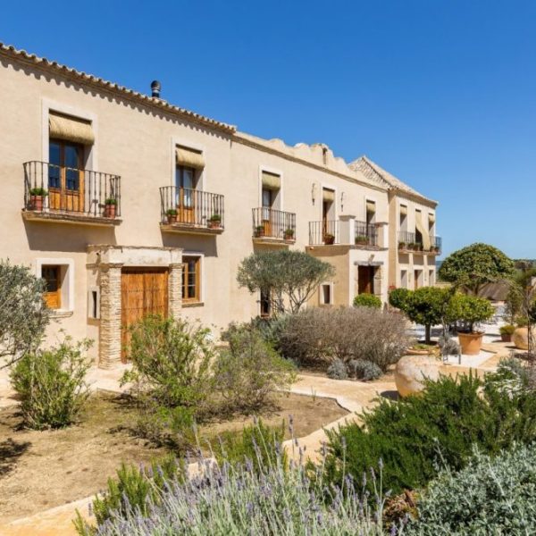 Beautiful rural hotel with gardens